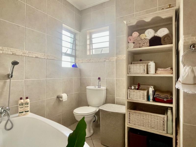 3 Bedroom Property for Sale in Reebok Western Cape